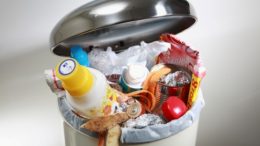 Moradores devem estar atentos a programação da coleta de lixo no município