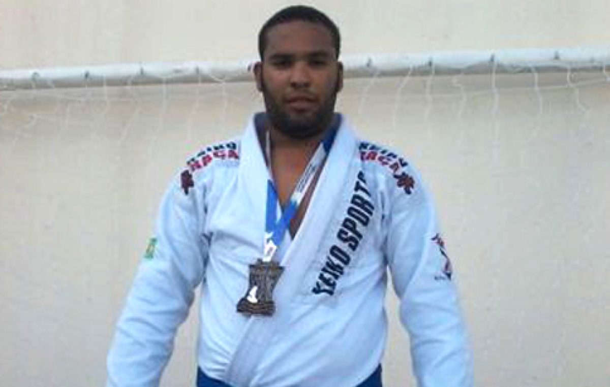 Sanfranciscano conquista medalha de bronze no Jiu-Jitsu