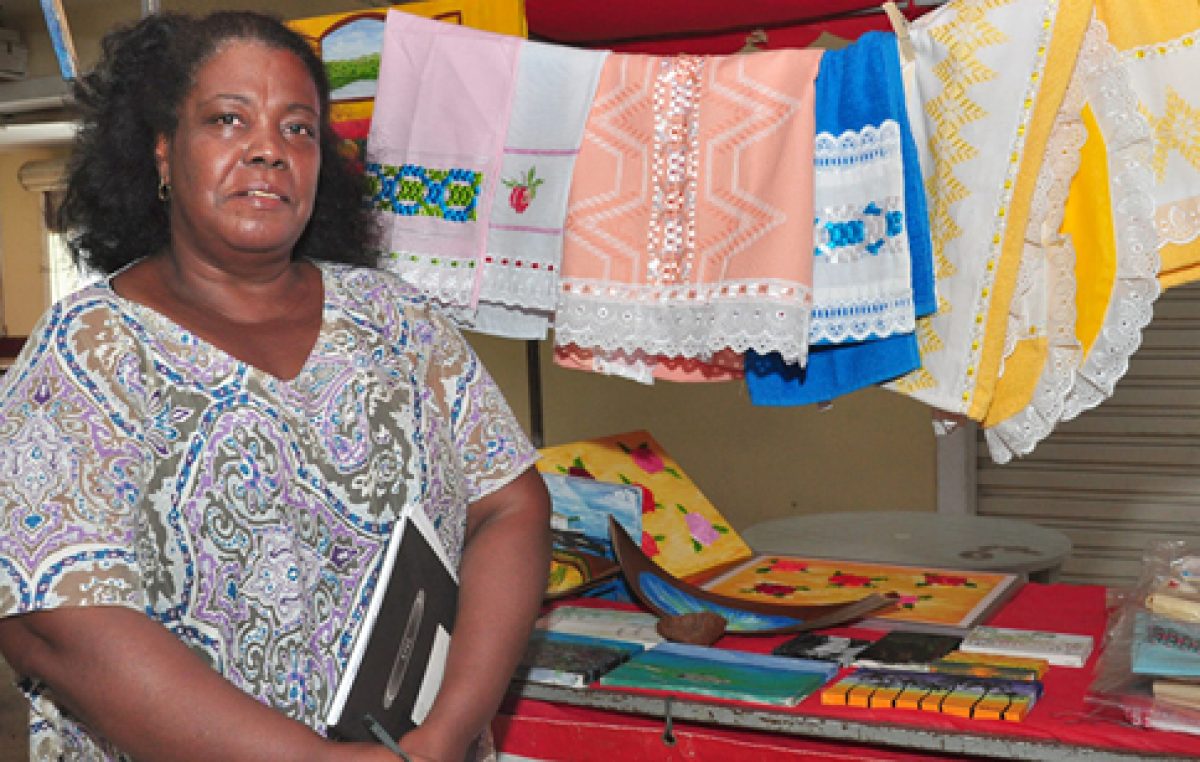 Toma posse a primeira presidente da Associação dos Artesãos de São Francisco do Conde