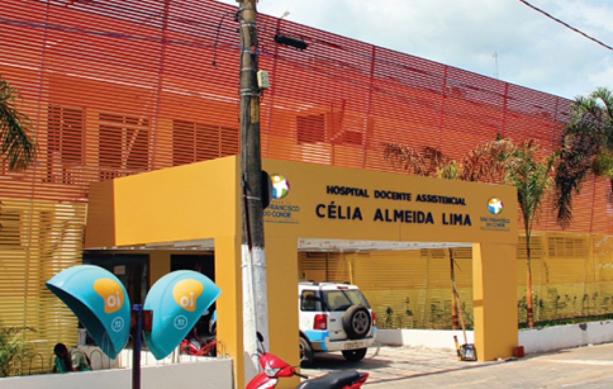Hospital Célia Almeida Lima capacita funcionários