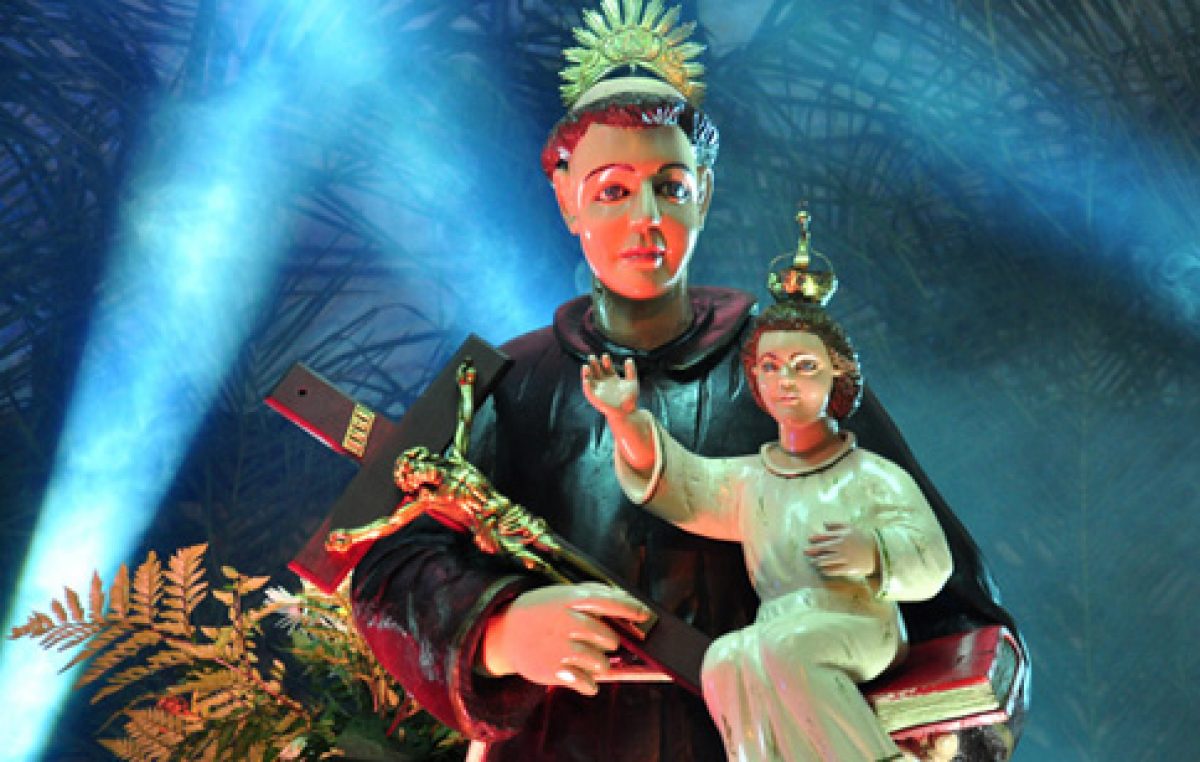 Católicos homenageiam Santo Antônio
