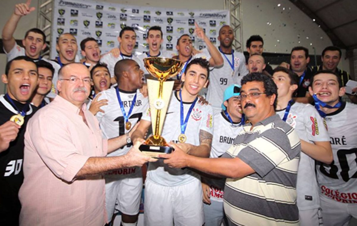 Entrega de troféus e medalhas fecha a XXXI Taça Brasil Correios de Futsal Masculino Sub- 20
