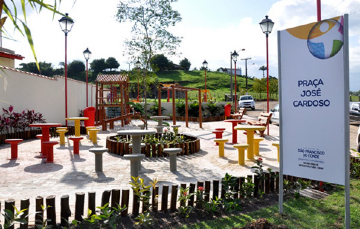 Bairro Fazenda Macaco ganha pavimentação, praça com academia ao ar livre e escola reformada