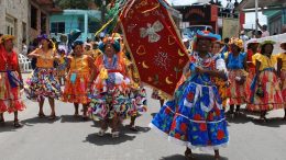 Tradicional Caruru do Lindroamor reúne sanfranciscanos no Largo da Cubamba