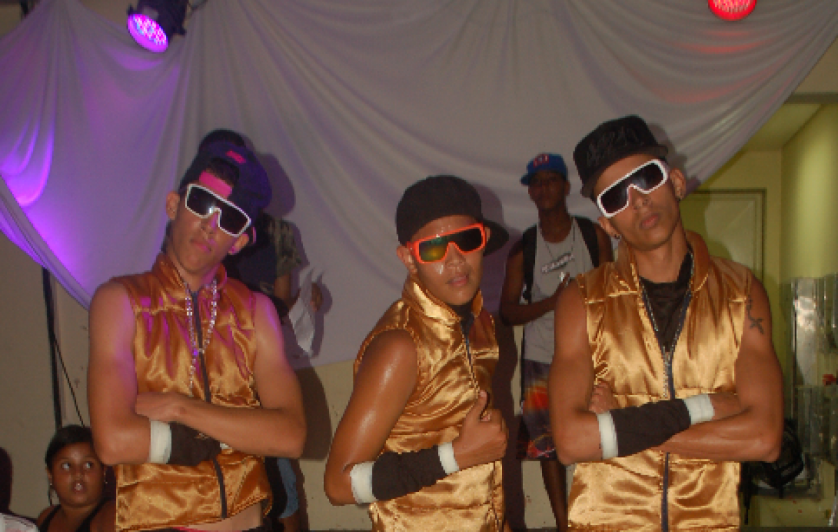 Jovens encantam com performance de dança em Encontro Cultural promovido pela SECULT