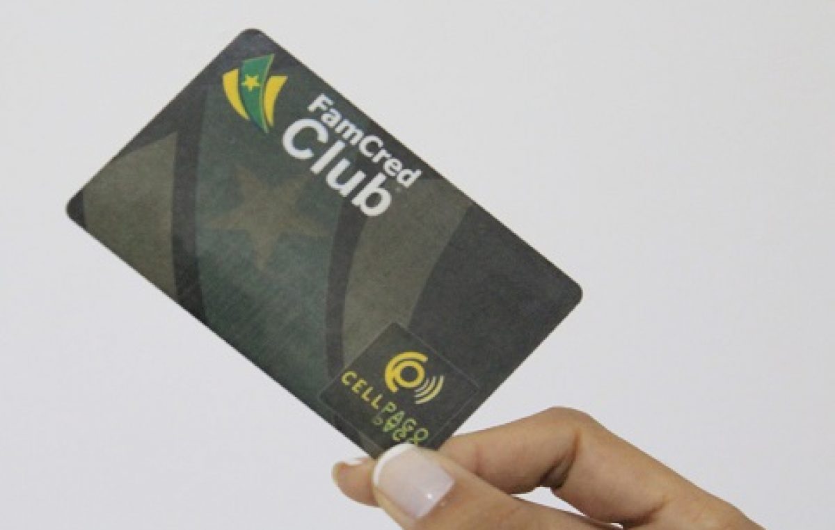 Prefeitura segue com cadastramento de funcionários e comerciantes no novo cartão do servidor