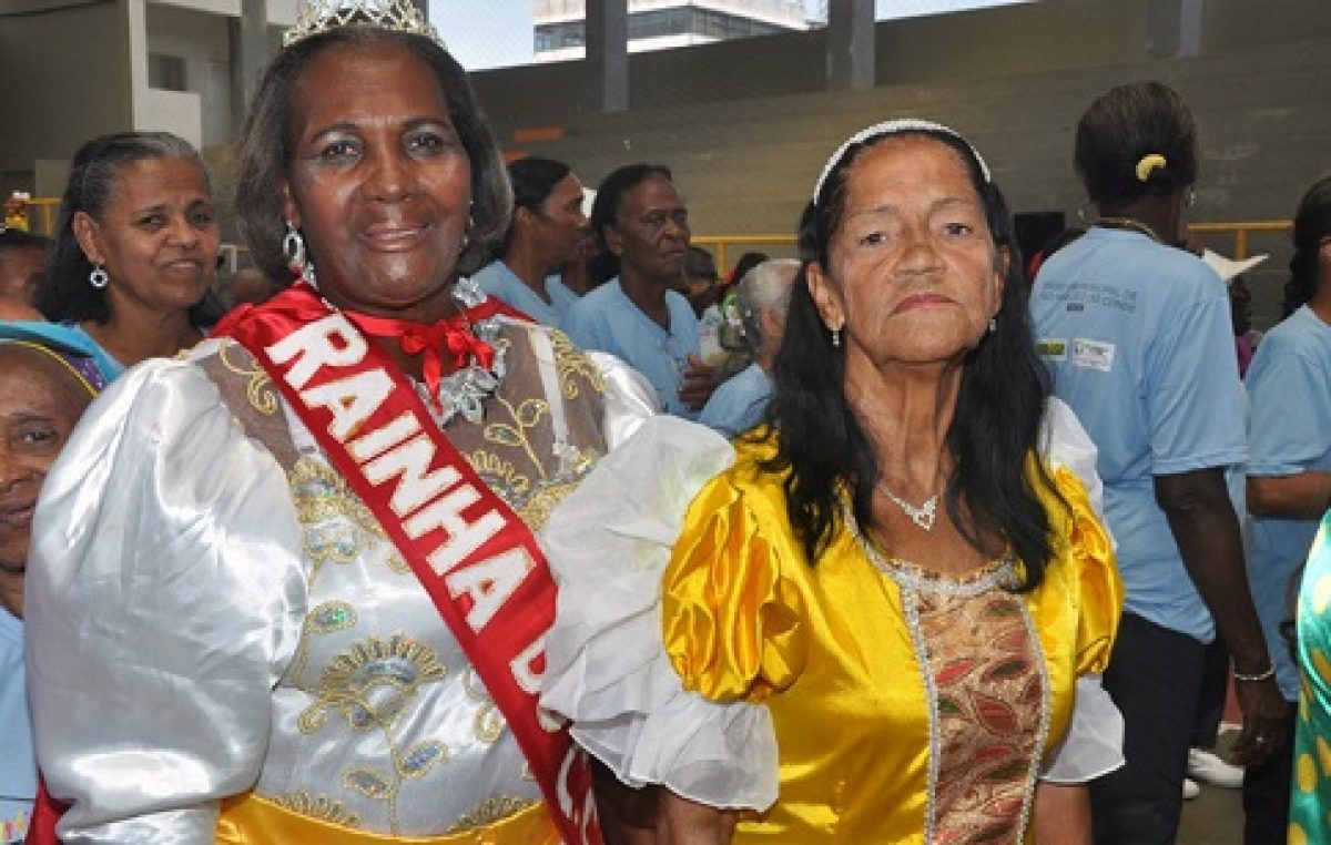 CCI promove festa de carnaval com desfile e baile dançante