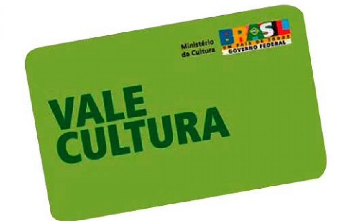 Vale-cultura promete ampliar acesso a livros, filmes e espetáculos