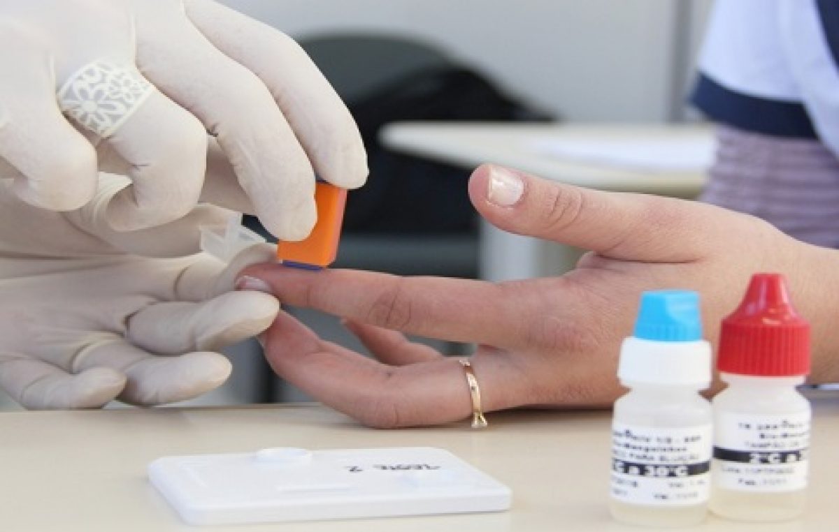 Médicos recebem capacitação para realizar testes rápidos (HIV, hepatite e sífilis)