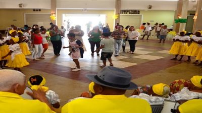 CAPS oferece serviços de saúde e apresentação de samba pelo Dia da Luta Antimanicomial