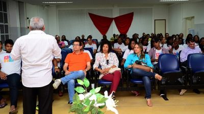 101 jovens sanfranciscanos receberam certificados de capacitação profissional no município