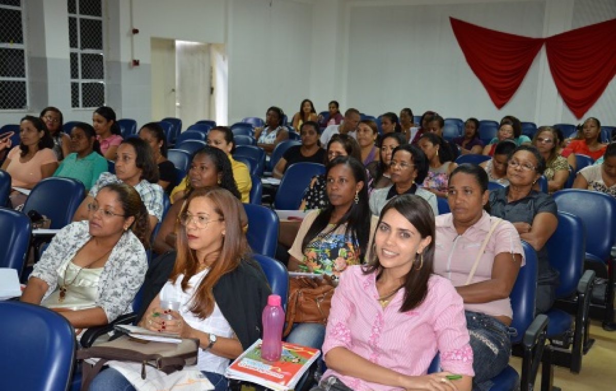 Professores alfabetizadores recebem capacitação em São Francisco do Conde