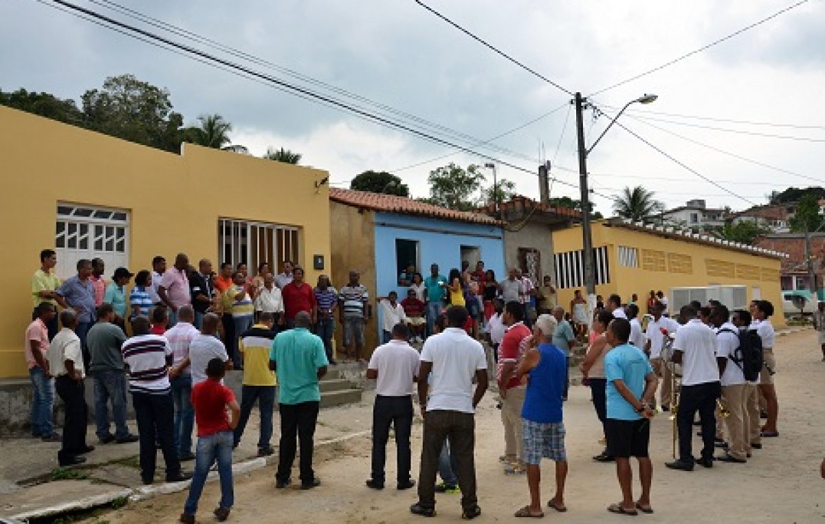 Pescadores e marisqueiras de Engenho de Baixo receberam nova Casa do Pescador