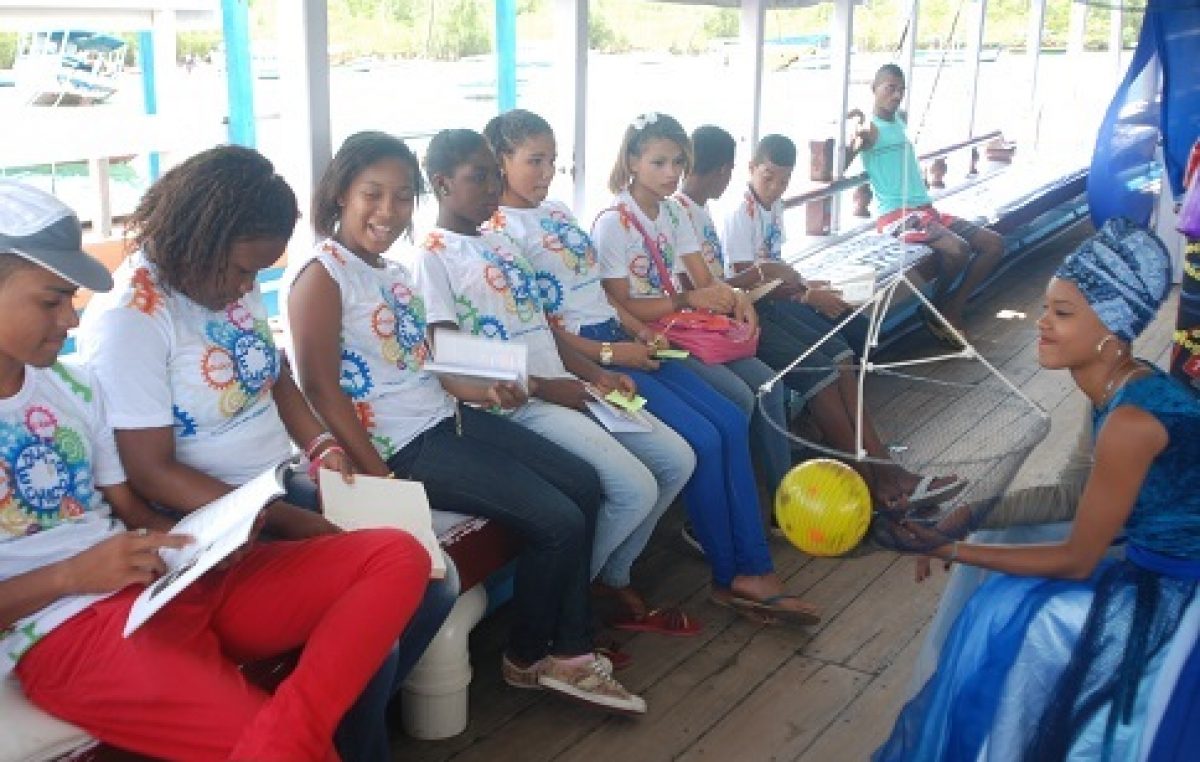 Alunos do CEAS participaram do projeto Navegando no Saber