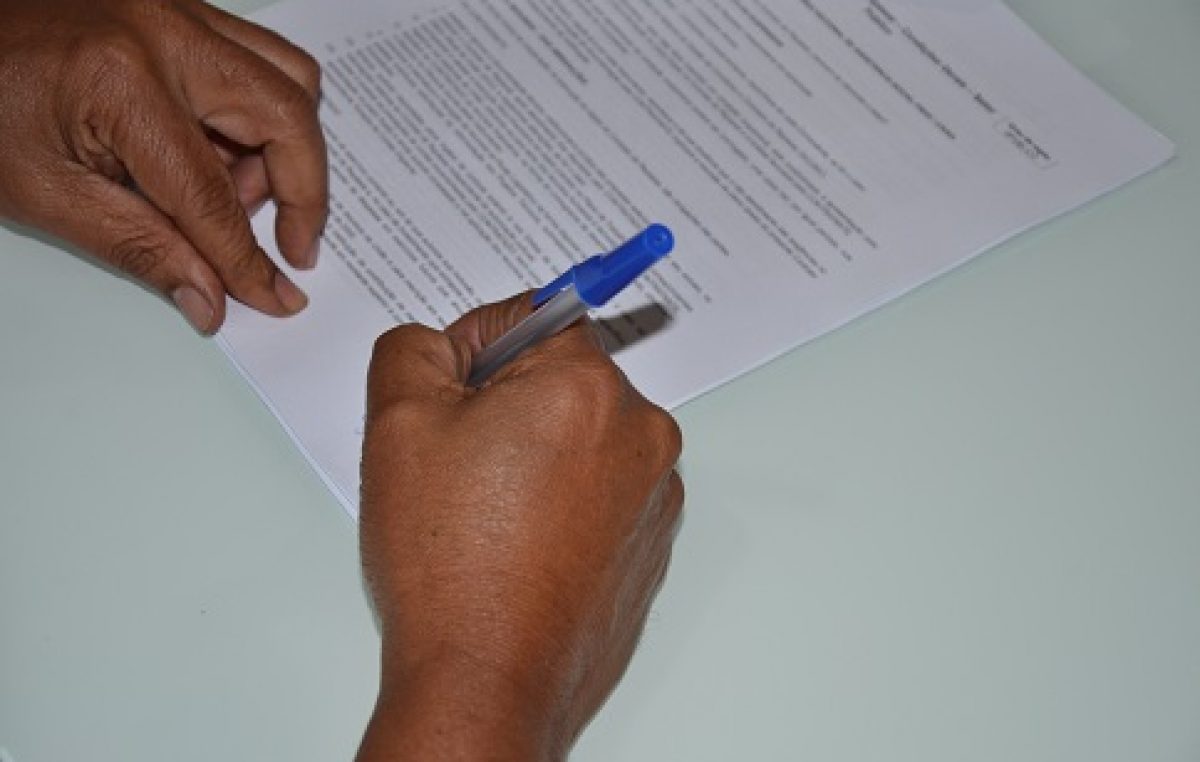 Prefeitura assinou contrato para construção de prédio do CREAS