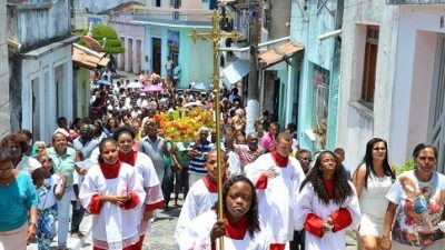 Centenas de fiéis saudaram o padroeiro São Gonçalo com festejos e louvores