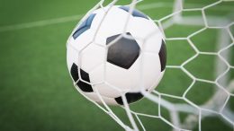 Prefeitura apoia projeto Apaixonados por Futebol em Jabequara das Flores