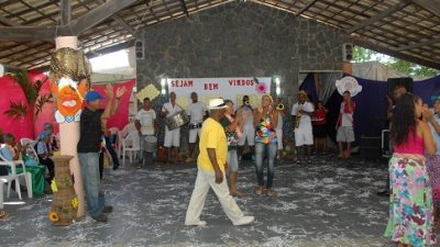 Baile de Carnaval marcou as boas-vindas dos idosos do CCI em 2015