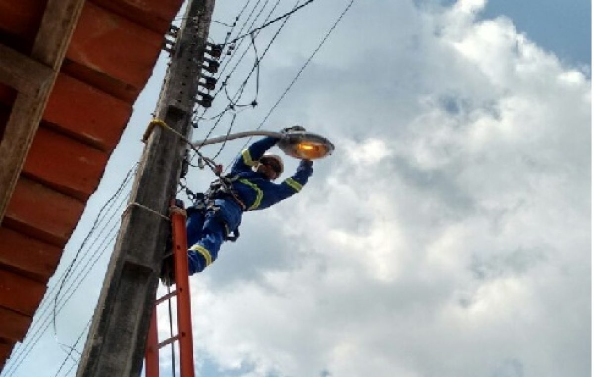 SESP e SEINF realizam a modernização da iluminação pública da Ilha do Paty