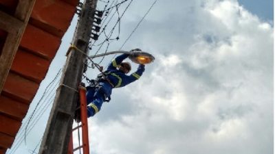 SESP e SEINF realizam a modernização da iluminação pública da Ilha do Paty