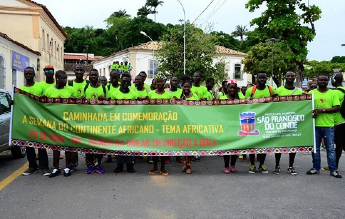 Semana do Continente Africano termina com caminhada na orla e festa a noite