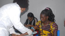 Saúde promoveu vacinação e exames para 17 estudantes estrangeiros da Unilab