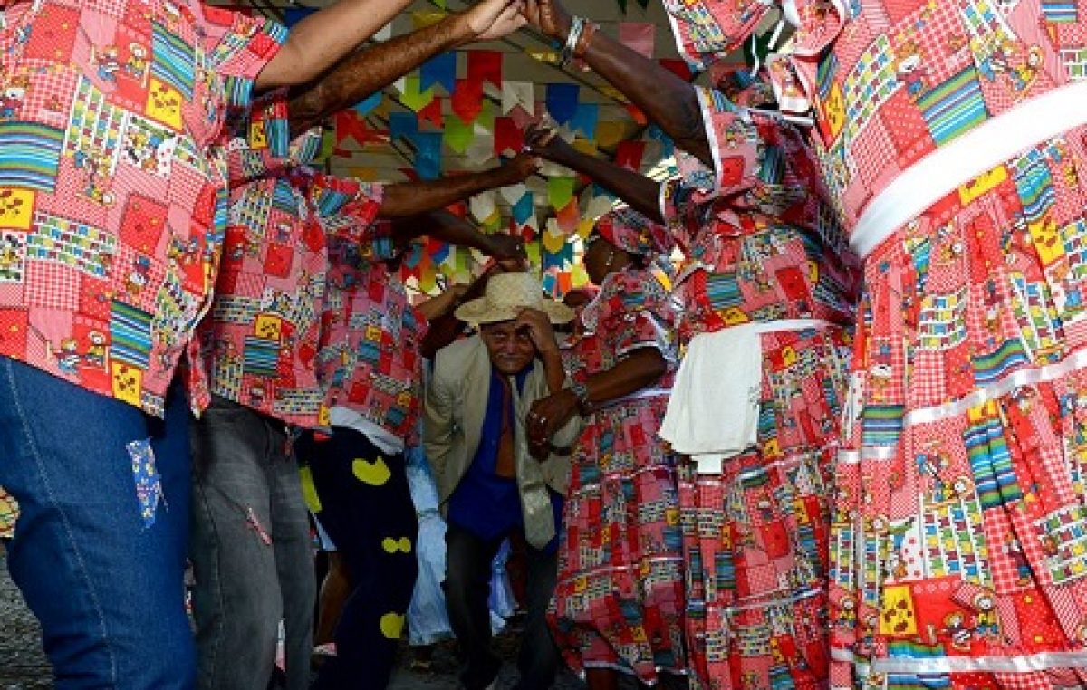 SETUR convoca representantes dos blocos, paredões, arrastões e charangas que desejam desfilar no período junino