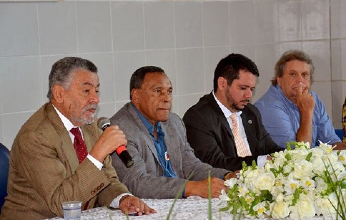 Unilab vai ganhar mais 2 prédios: O pontapé foi dado dia 29 de julho com a presença do reitor e do prefeito