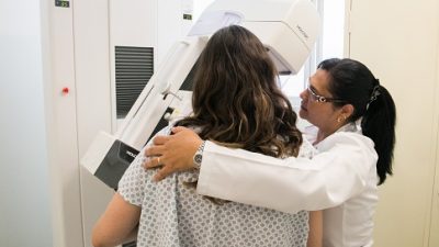 Outubro Rosa: Mutirão de Exames de Mamografias segue até o dia 31 de outubro no CRESAM