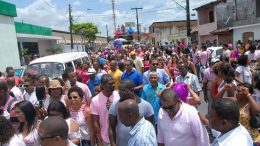 Celebrando a luta pela vida, a Prefeitura promoveu uma caminhada de encerramento do Outubro Rosa e início do Novembro Azul