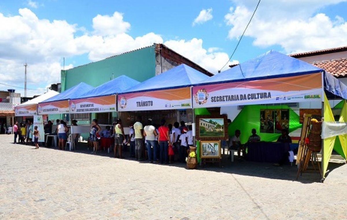 II Feira da Cidadania reuniu secretarias com a oferta de serviços no Caípe, na última terça (15)