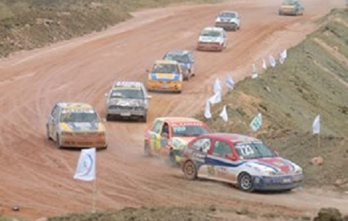 O domingo (20) foi de muitas manobras radicais com o Campeonato de Velocidade na Terra