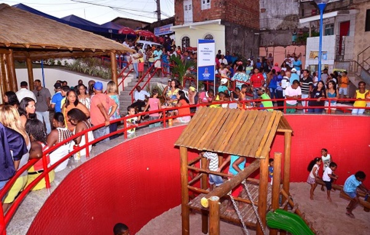 TranSFormar: Prefeitura entrega Praça Delcio dos Reis Cardoso, na Pitangueira