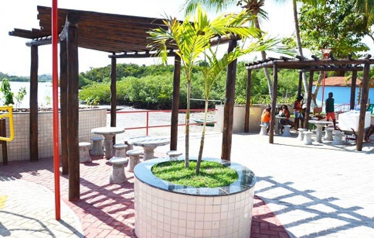 Prefeitura entregou espaço de lazer para comunidade do Coqueiro no último sábado (30)