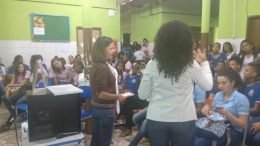 Secretarias promoveram uma palestra socioeducativa no bairro do Caípe de Baixo, no Colégio Estadual Ana Junqueira Ayres Tourinho (CEAJAT)