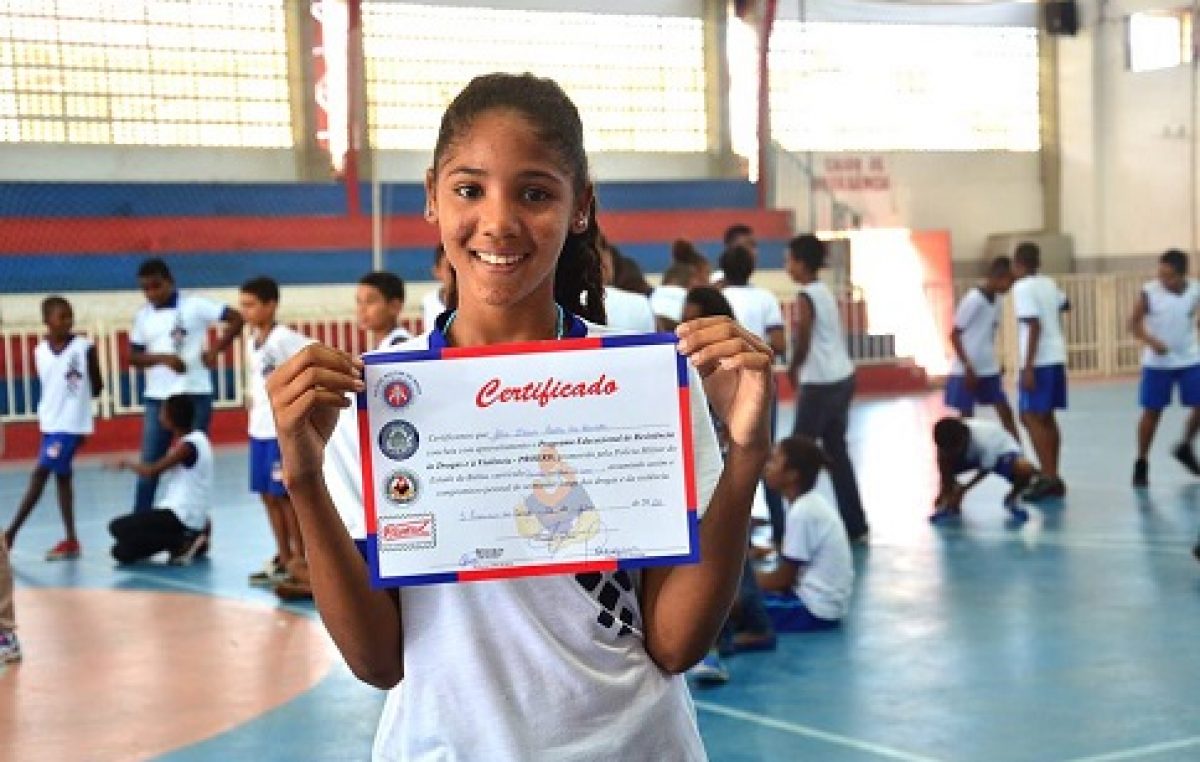 Alunos da rede municipal participaram de atividade de encerramento do PROERD