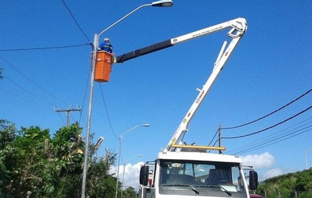 Equipes da SESCOP realizaram melhorias na iluminação pública do município