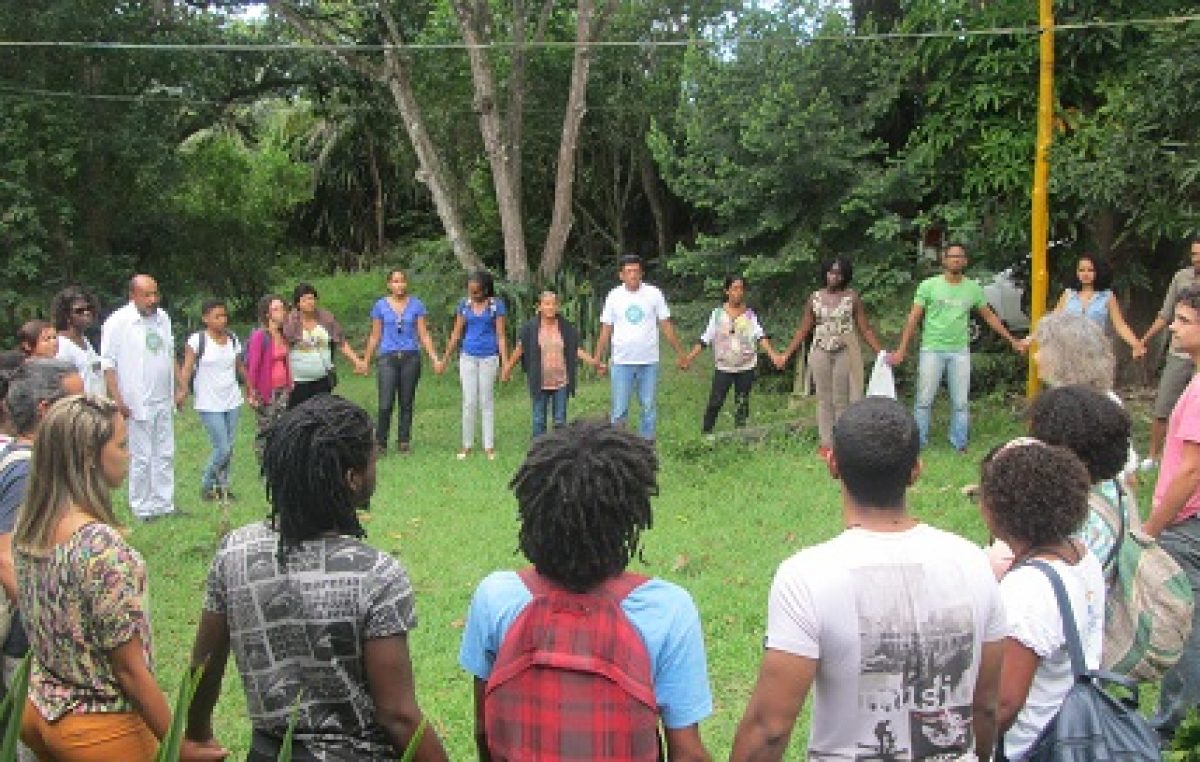 Profissionais da SEMA, professores e alunos da Unilab realizaram visita técnica da nascente à foz do Rio Joanes