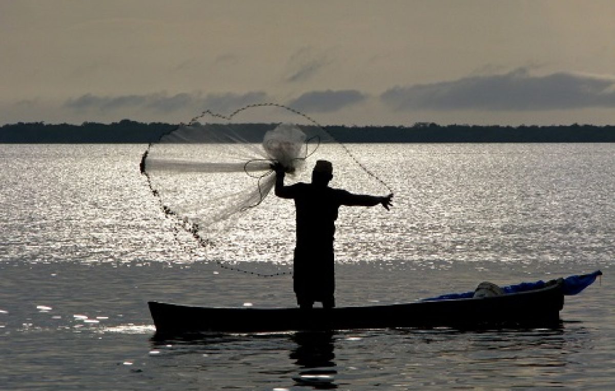 SEMAP: Pescadores e Marisqueiras recebem a primeira parcela do Defeso Inverno Municipal nesta terça-feira (07)