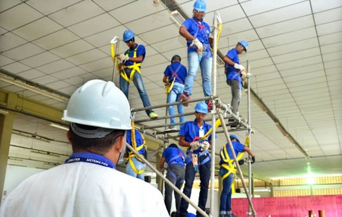 SEDES está capacitando jovens franciscanos em parceria com o SENAI