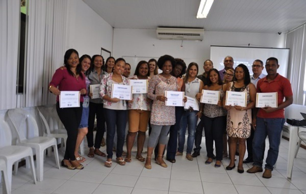 Entrega de certificados a servidores municipais aconteceu na última quarta- feira (07)