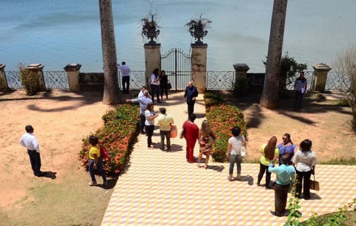 Governos municipal e estadual estreitam relações e realizam visita no Casarão da Ilha de Cajaíba