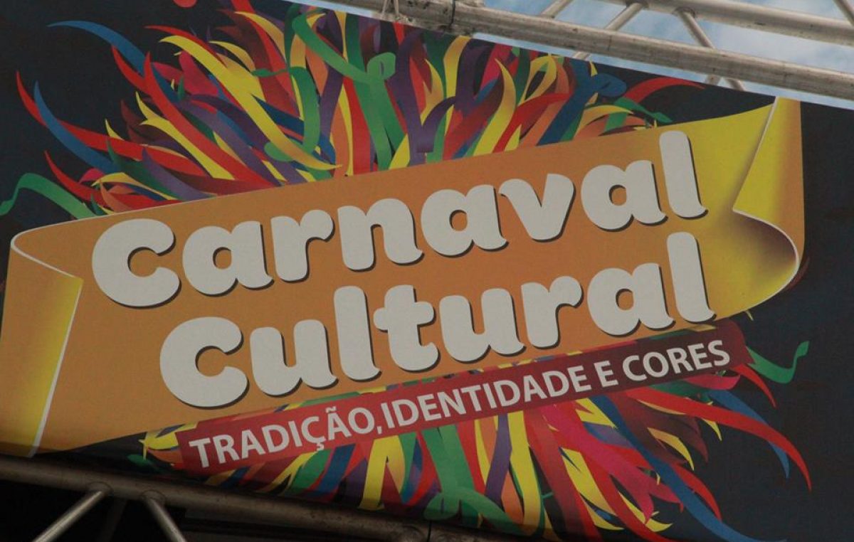 Foliões lotaram a Orla Marítima de São Francisco do Conde no último sábado de Carnaval (25)