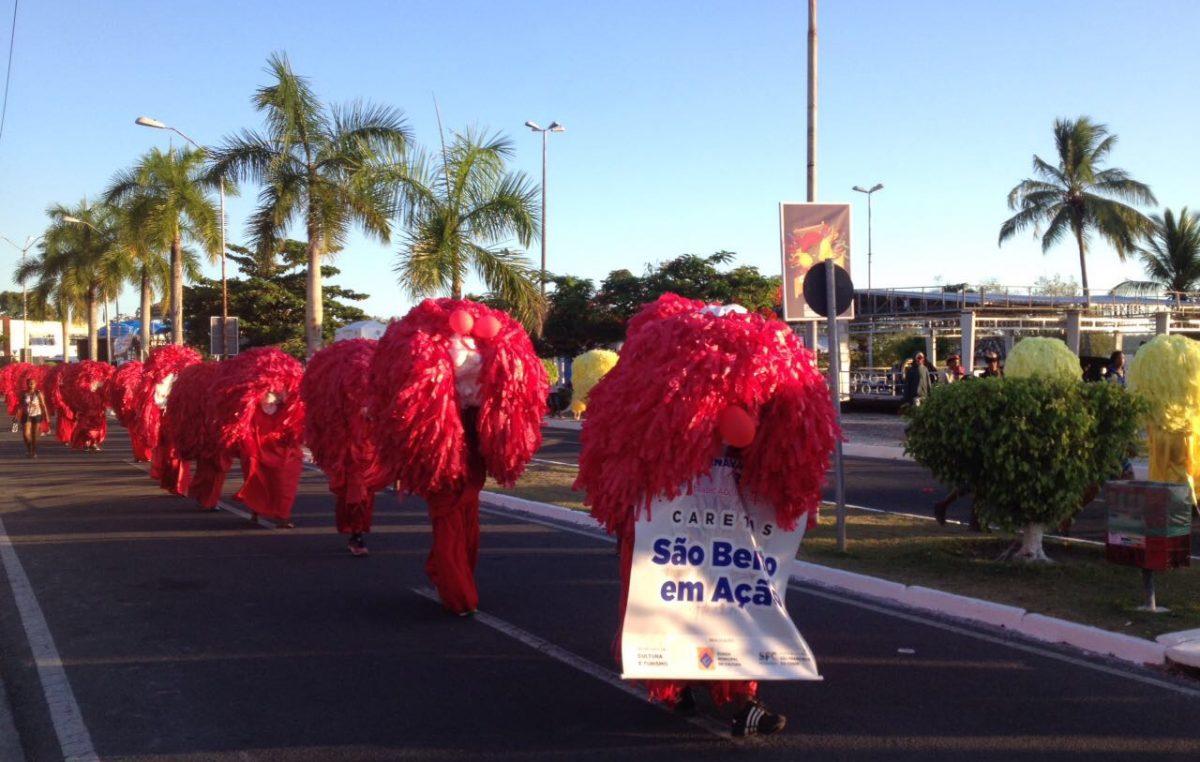 Foliões fazem a festa no terceiro dia do Carnaval Cultural de São Francisco do Conde