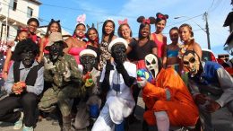 Último dia de carnaval reuniu foliões por toda Orla Marítima de São Francisco do Conde