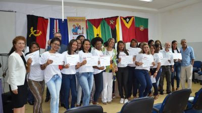Qualifica Bahia certifica alunas que participaram do Curso de Cabeleireira