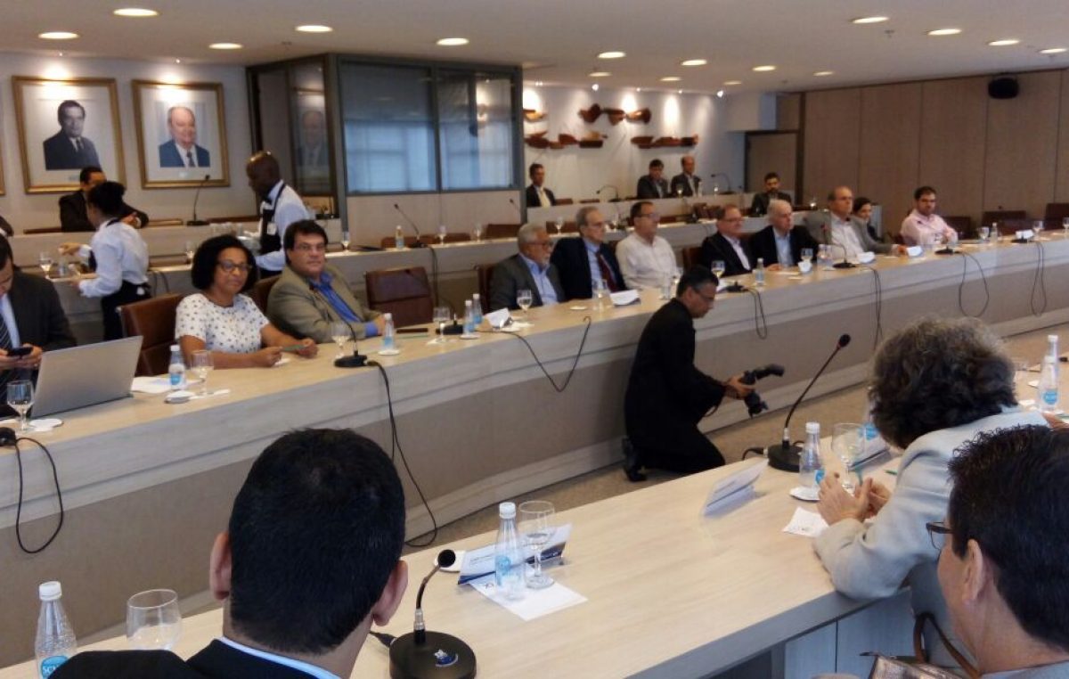 Reunião aconteceu na sede da Federação do Comércio de Bens, Serviços e Turismo do Estado da Bahia