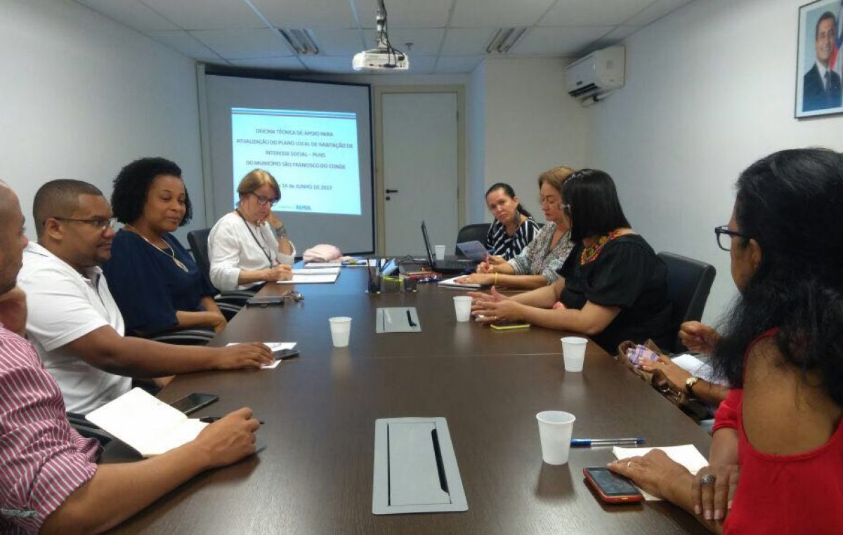 Secretária de Planejamento e técnicos da SEPROJE participam da Oficina Técnica de Apoio para Atualização do Plano Local de Habitação de Interesse Social