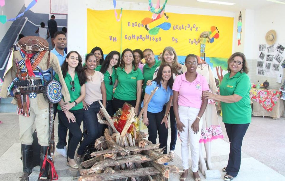 Projeto “Arraiá do Vem Cá”, da escola Arlete Magalhães, está realizando Exposição do Cangaço