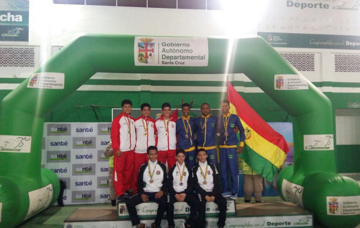Atletas franciscanos conquistaram 3° lugar do Campeonato Sul-Americano de Karatê
